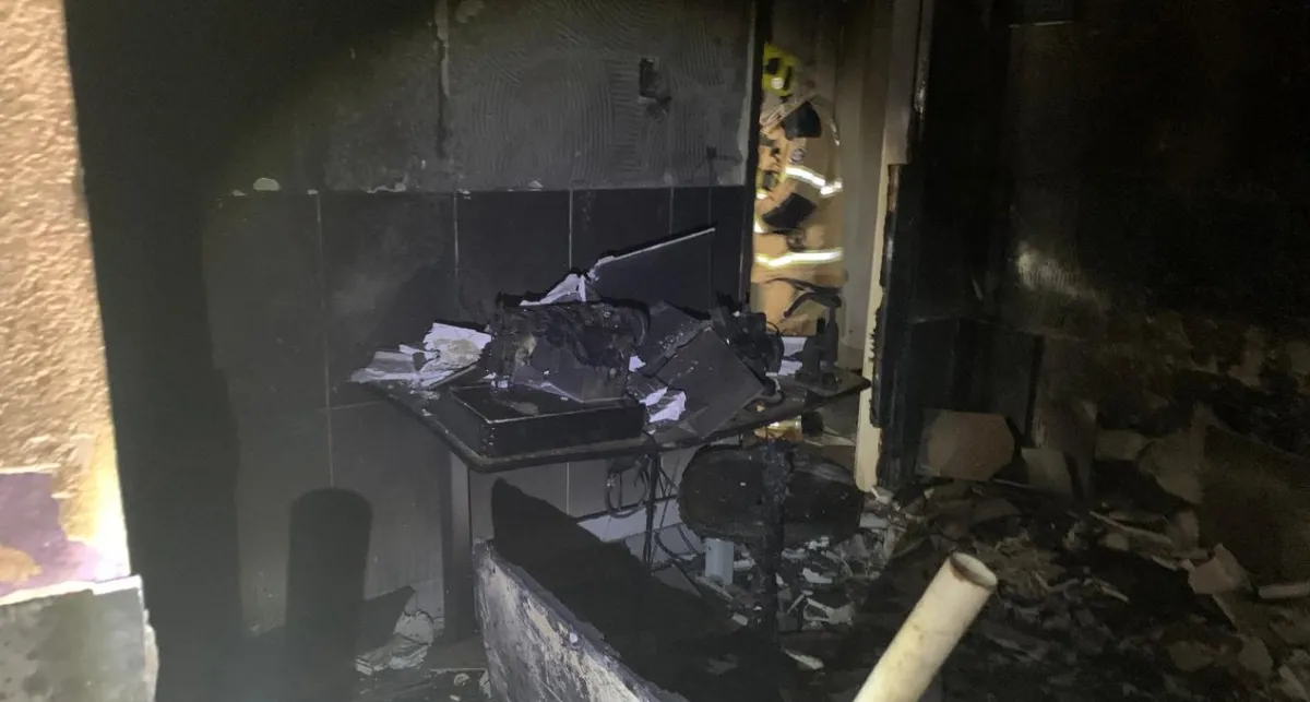 Incêndio atinge residência no Bugio e destrói sala de costura em Aracaju